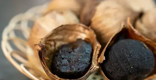 Why Is Black Garlic Extract Powder Better Than Raw Garlic?